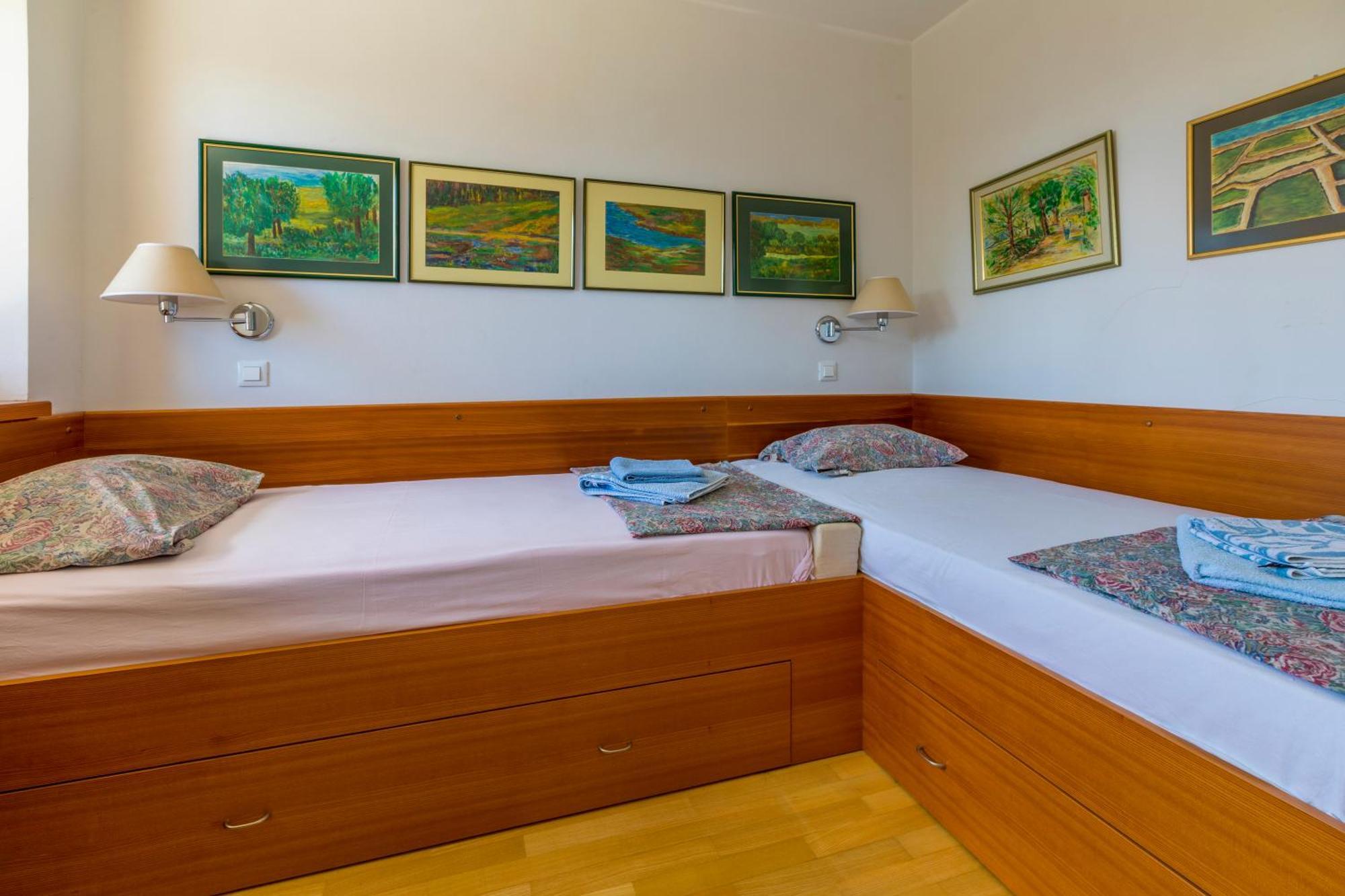 Haus Katarina Villa โนวีวีโนดอลสกี ภายนอก รูปภาพ